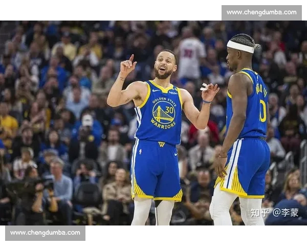 火箭鏖战勇士双加时逆转取胜青春风暴点燃季后赛悬念全城热议之夜