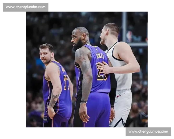 湖人队对阵掘金队精彩回放詹姆斯约基奇巅峰对决决胜时刻战术复盘